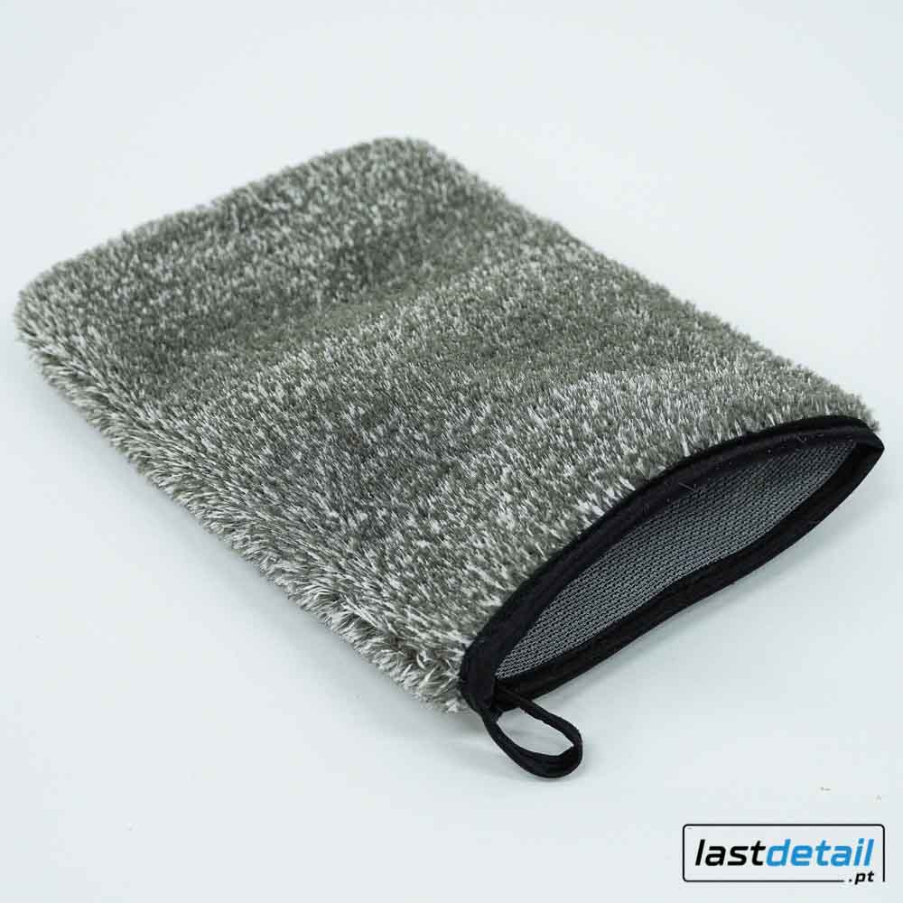 Luva para limpeza de interiores
